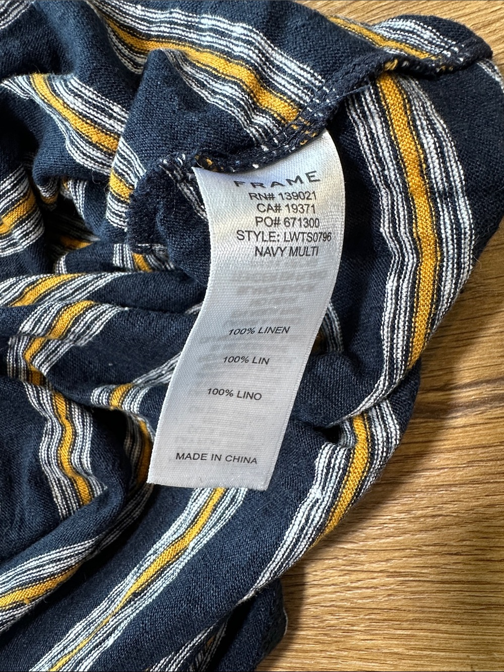 Frame 100% Linen Navy Striped Tee Size Medium - Picture 3 of 7